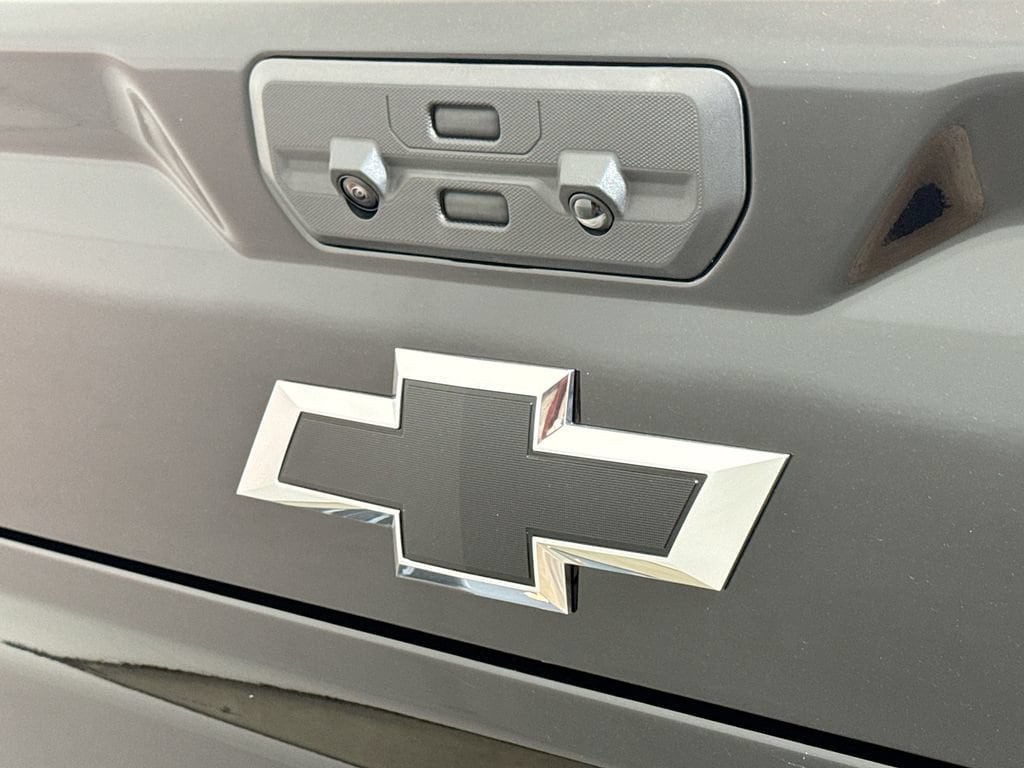 2026 Chevrolet Silverado 2500 HD ZR2 - Photo 18