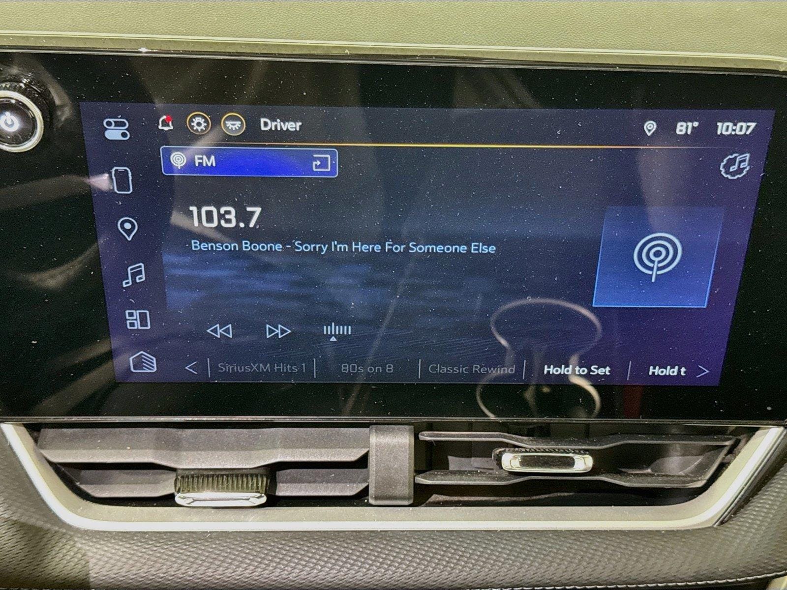 2025 Chevrolet Equinox LT - Photo 13