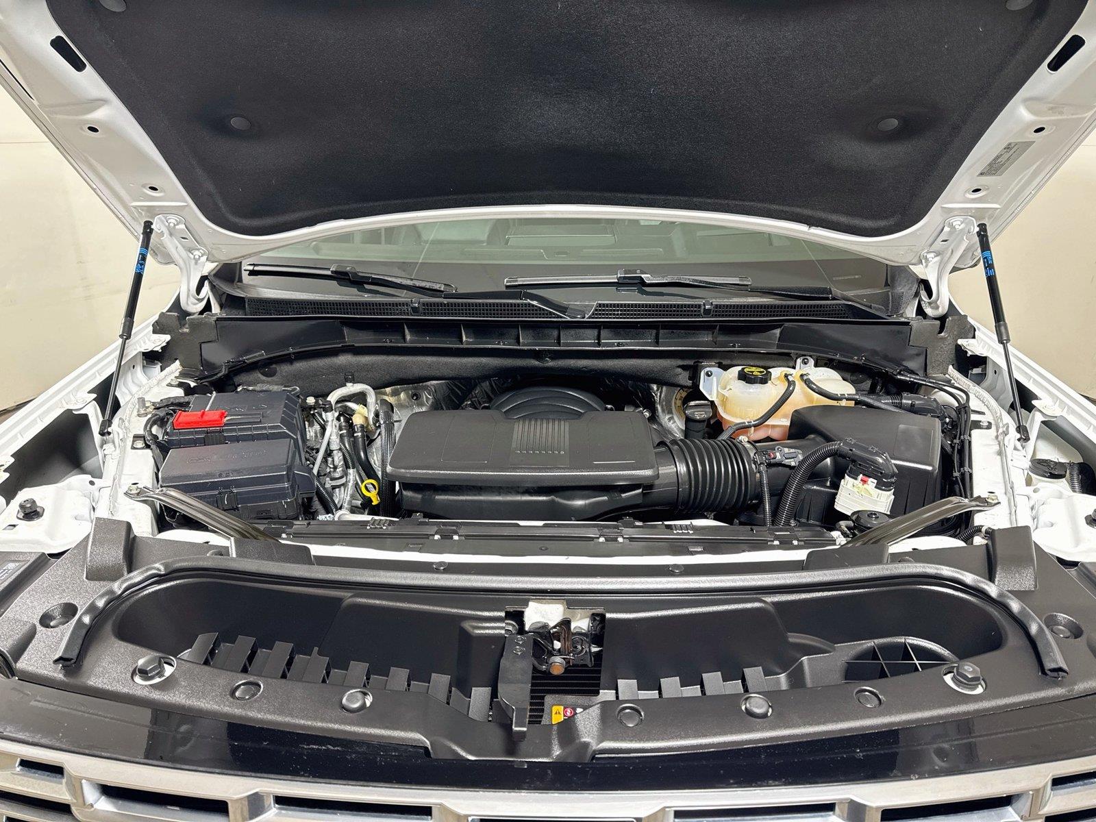 2025 GMC Yukon Denali - Photo 29