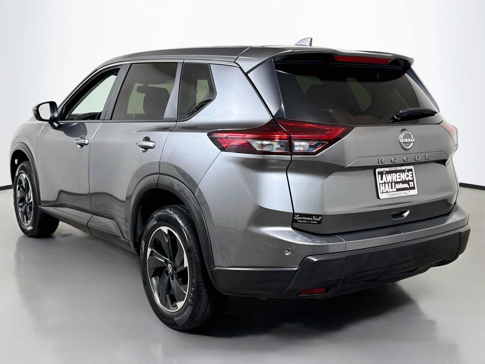 2025 Nissan Rogue SV - Photo 6