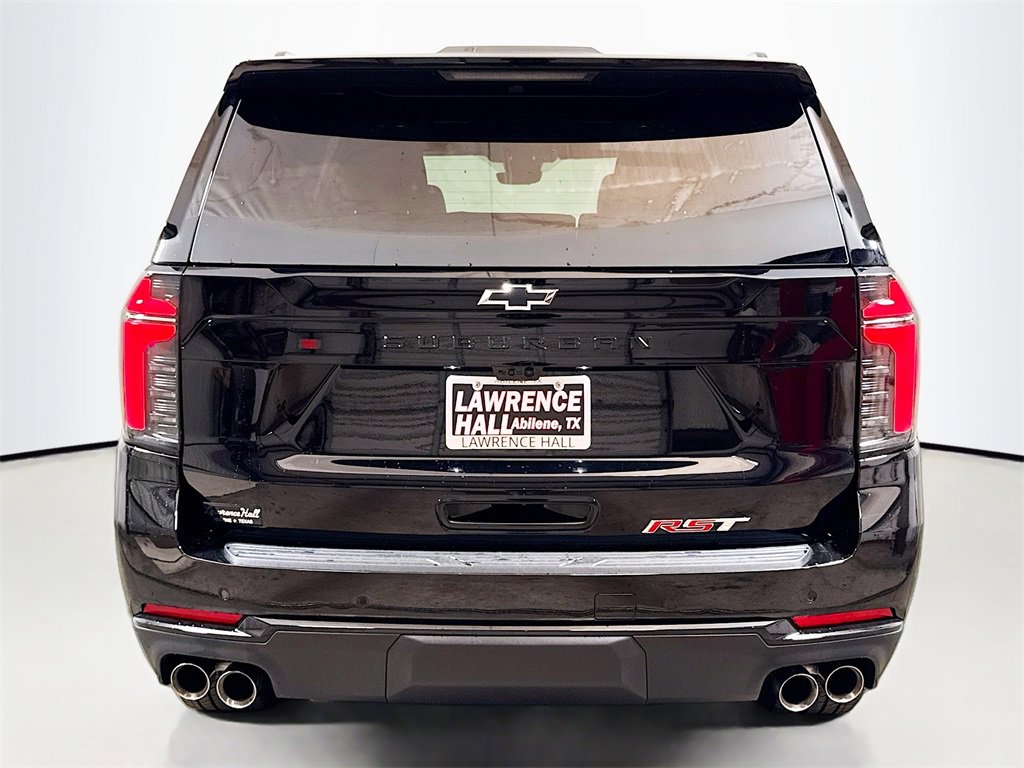 2026 Chevrolet Suburban RST photo 4