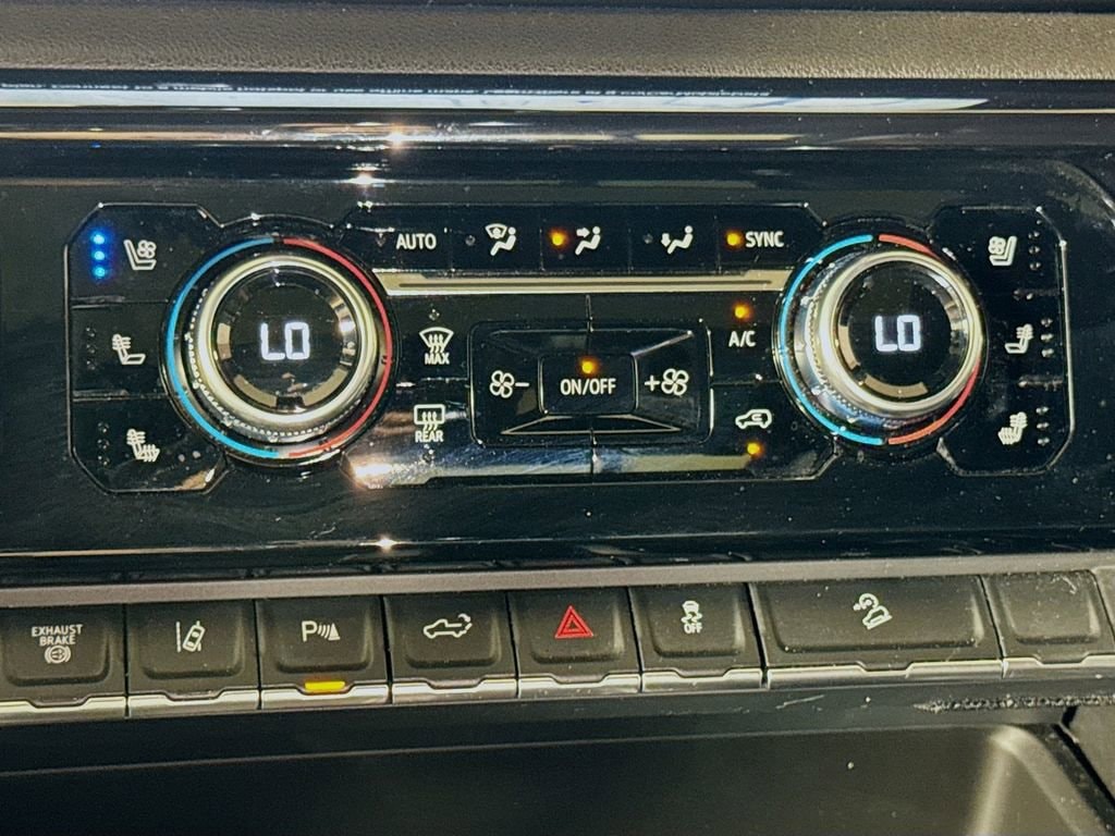 2024 GMC Sierra 2500HD AT4 - Photo 14