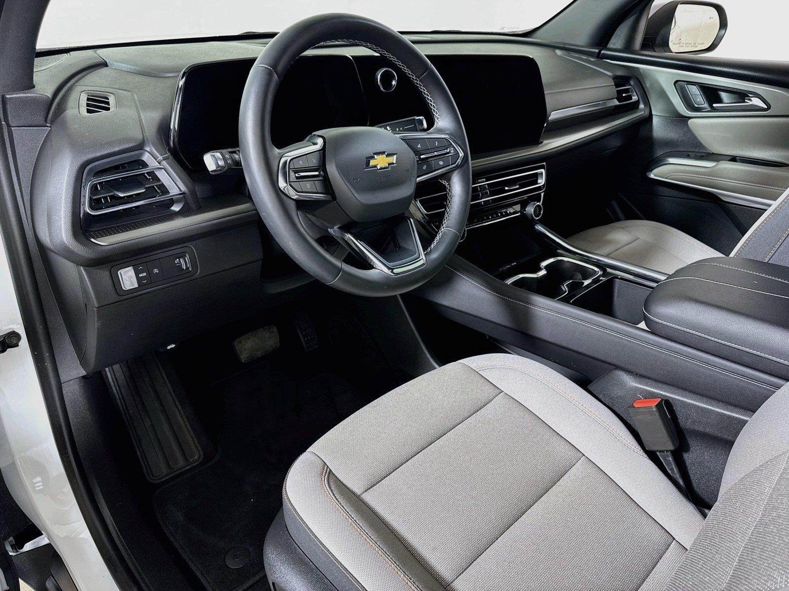2026 Chevrolet Traverse LT - Photo 7