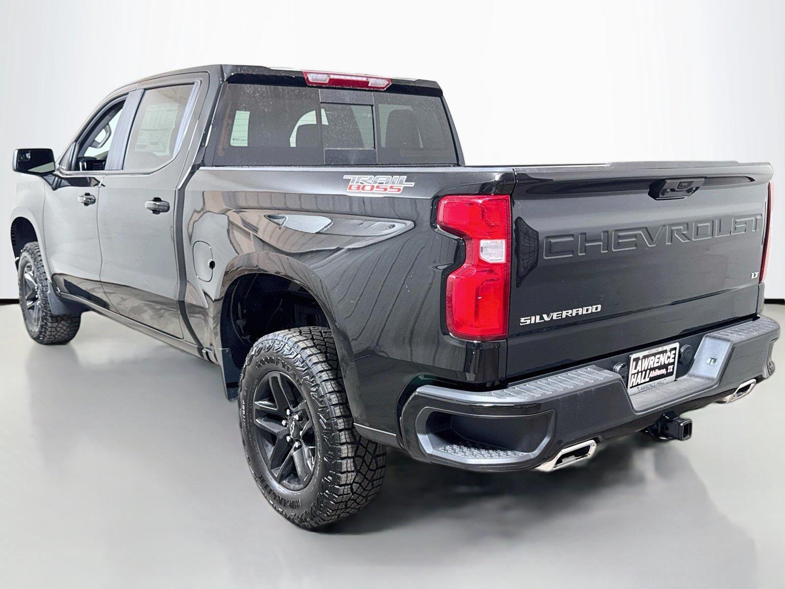 2026 Chevrolet Silverado 1500 LT Trail Boss - Photo 3