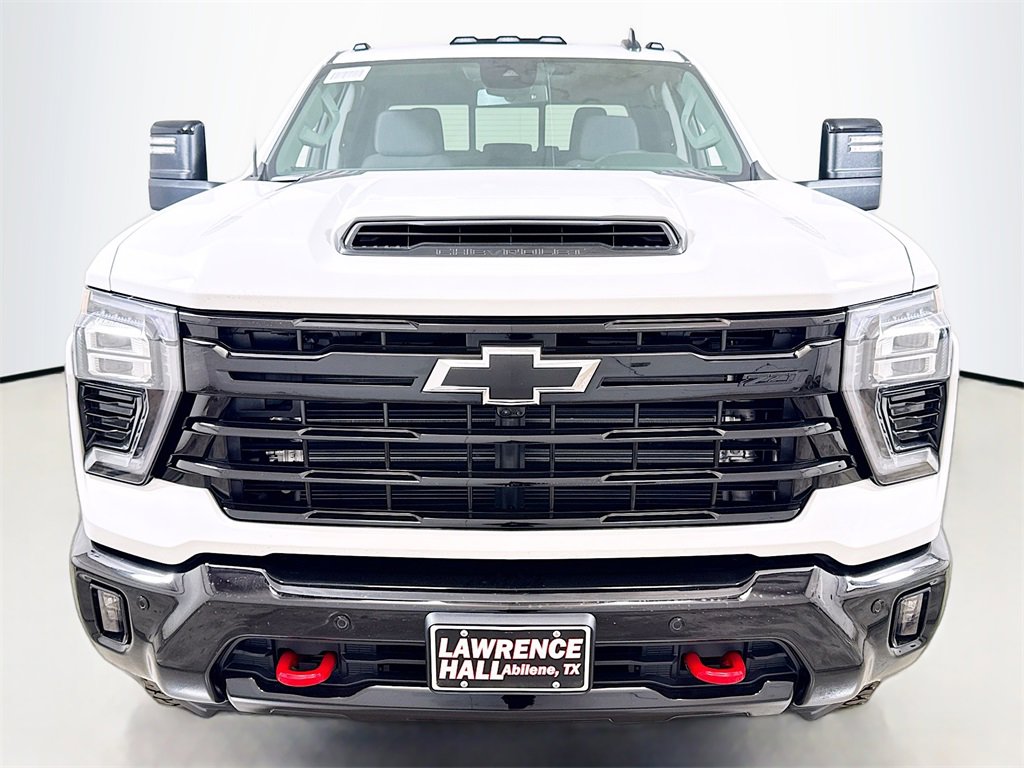 2026 Chevrolet Silverado 2500HD LT photo 2