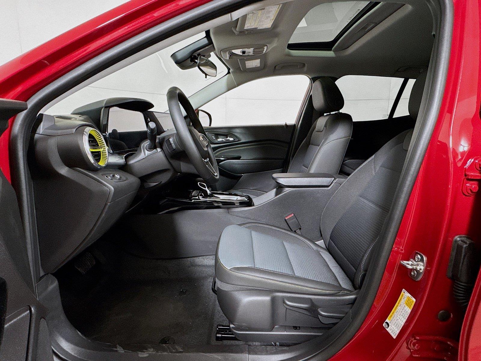2026 Chevrolet Trax LT - Photo 12