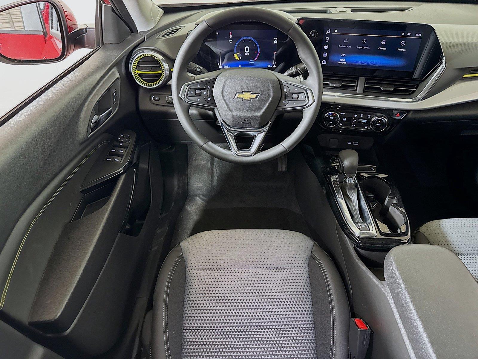 2026 Chevrolet Trax LT - Photo 15