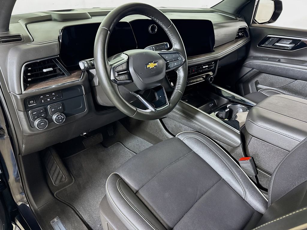 2025 Chevrolet Suburban Premier - Photo 7
