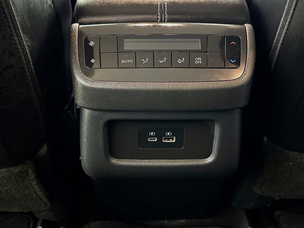 2025 Nissan Pathfinder SL - Photo 24