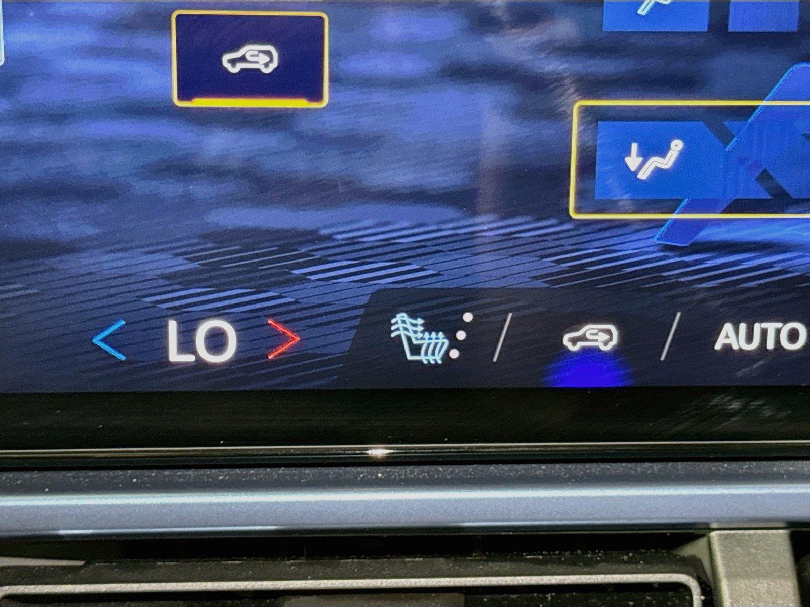 2024 Chevrolet Equinox EV LT - Photo 17