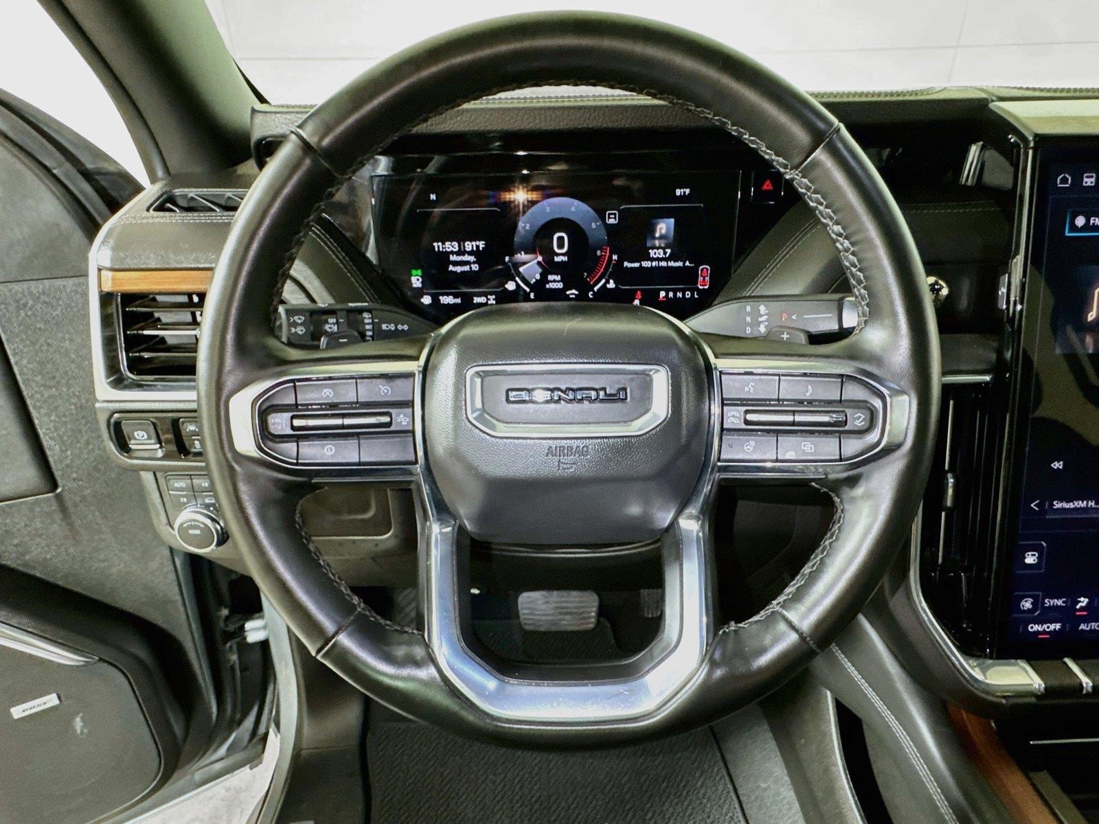 2025 GMC Yukon XL Denali - Photo 9
