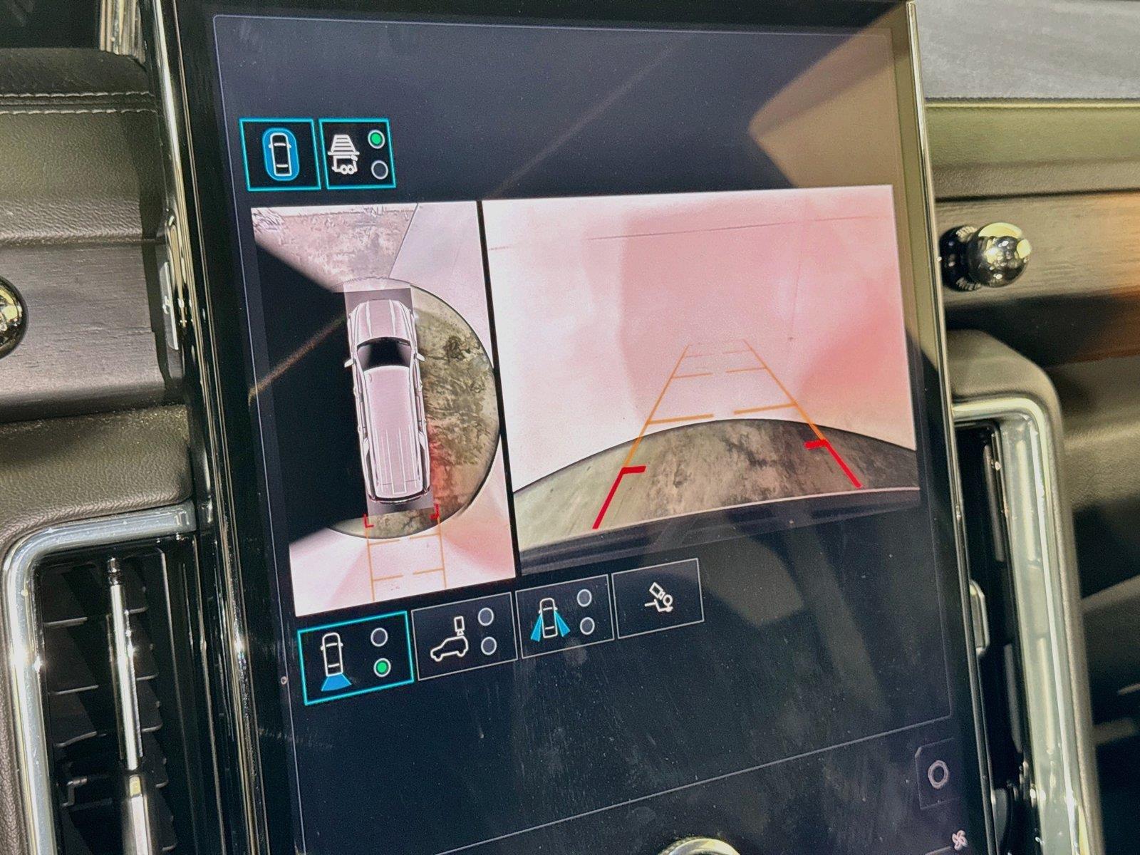 2025 GMC Yukon XL Denali - Photo 12