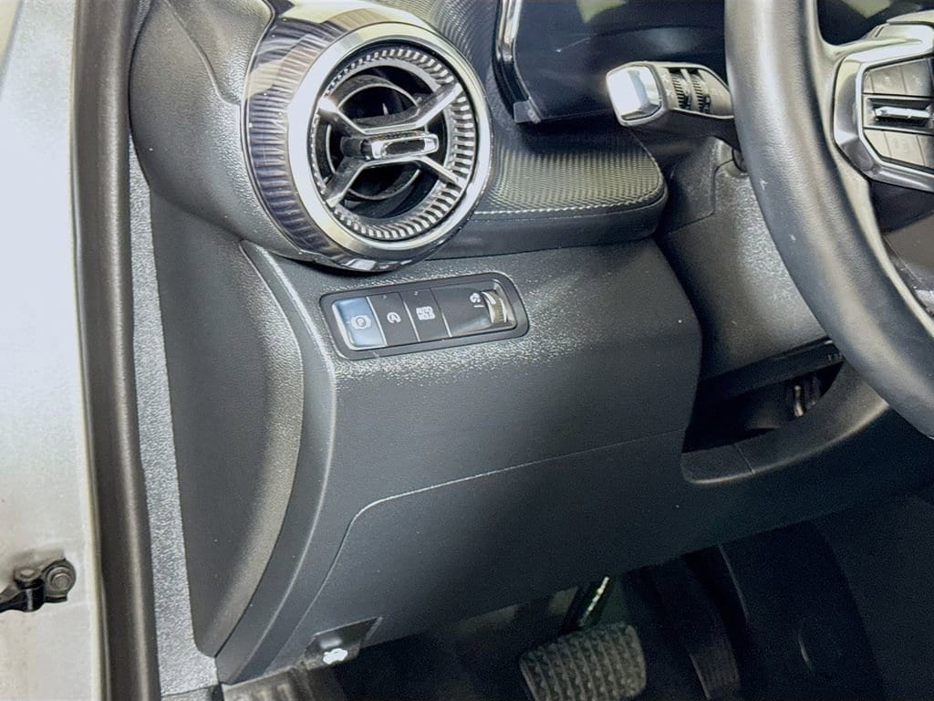 2026 Chevrolet Equinox LT - Photo 8