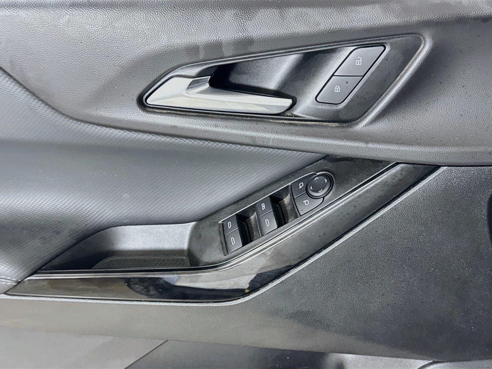 2025 Chevrolet Equinox LT - Photo 16