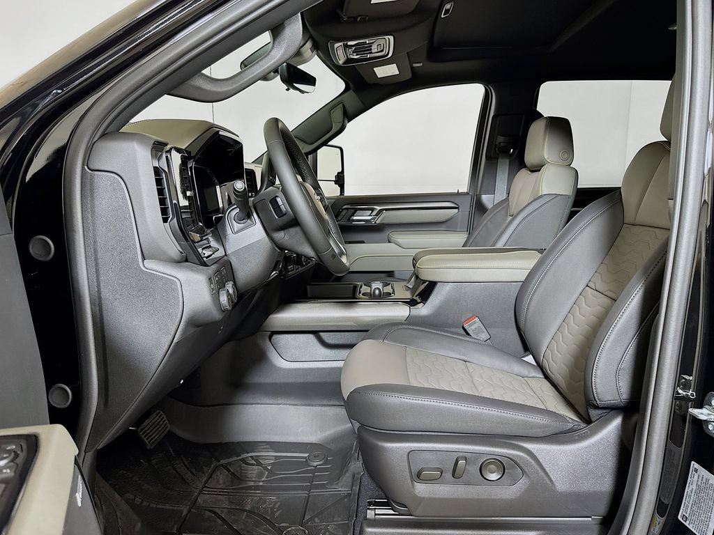 2026 Chevrolet Silverado 2500 HD ZR2 - Photo 12