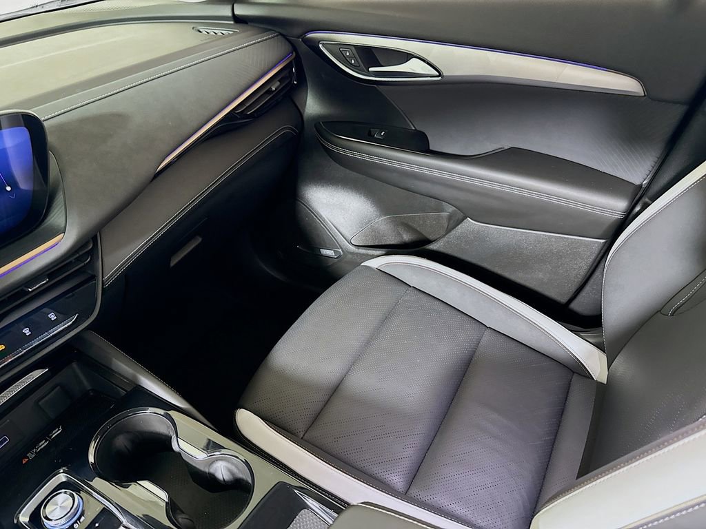 2025 Buick Envision Sport Touring - Photo 22