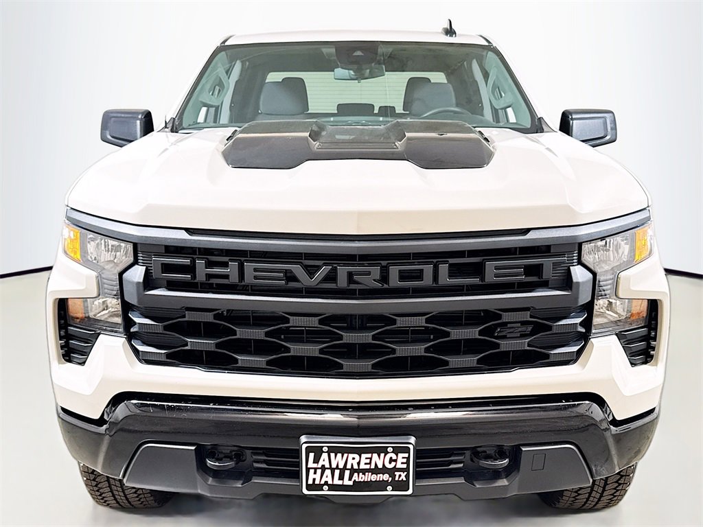 2026 Chevrolet Silverado 1500 Custom Trail Boss photo 2