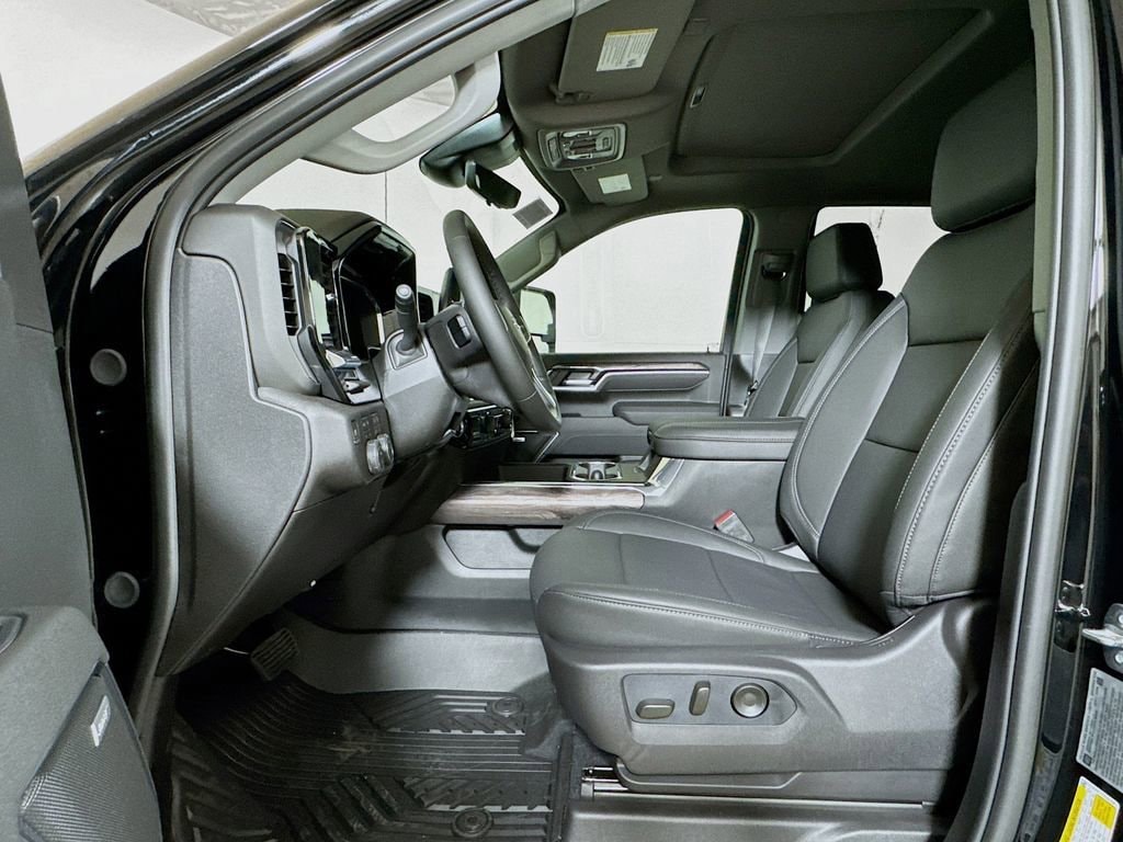 2026 Chevrolet Silverado 2500 HD LTZ - Photo 12