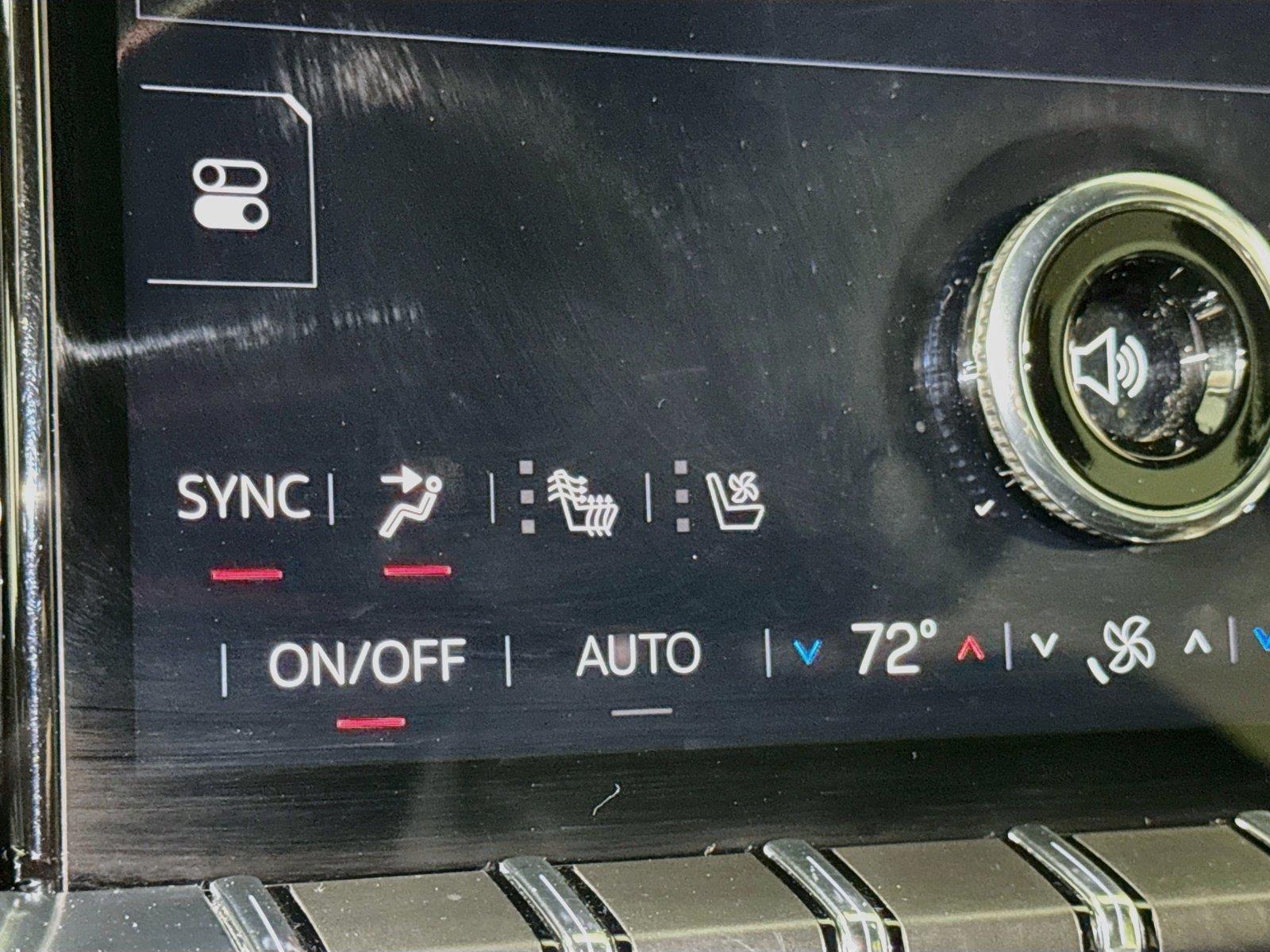2025 GMC Yukon Denali - Photo 18