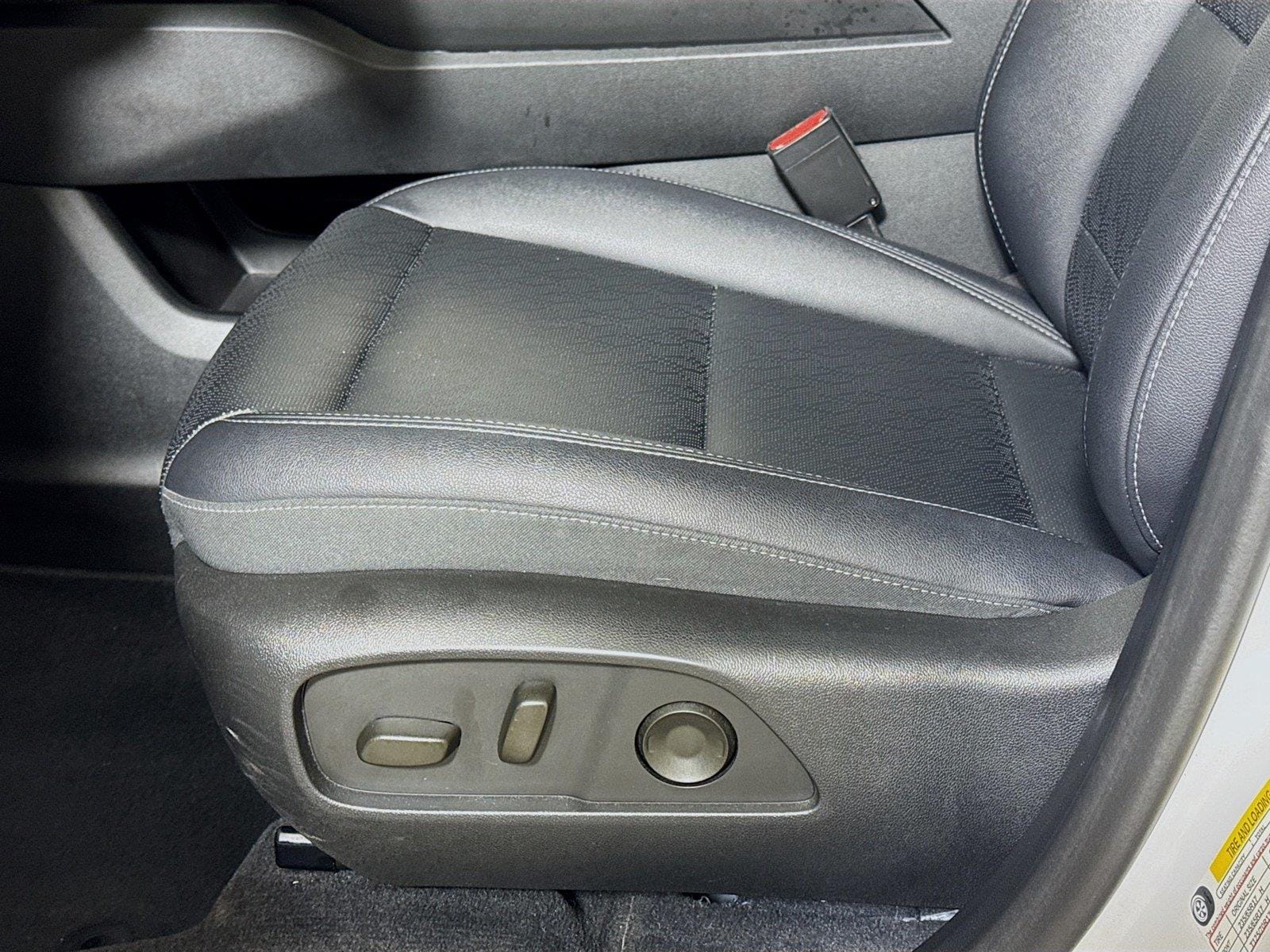 2025 Chevrolet Equinox LT - Photo 17