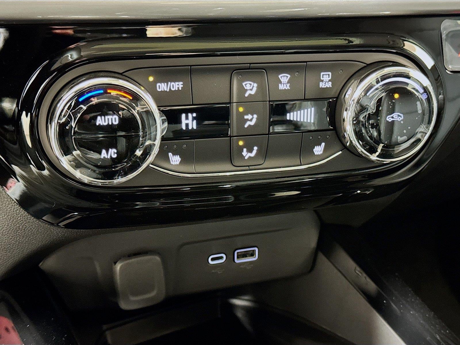2026 Chevrolet Trax LT - Photo 9