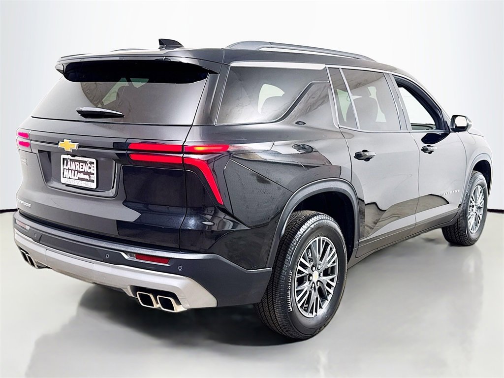 2025 Chevrolet Traverse photo 4