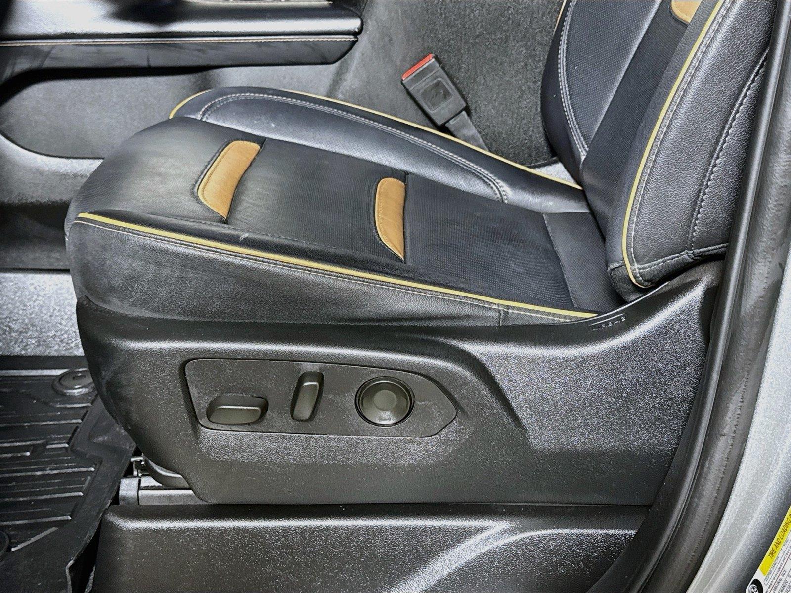 2024 GMC Yukon XL AT4 - Photo 18