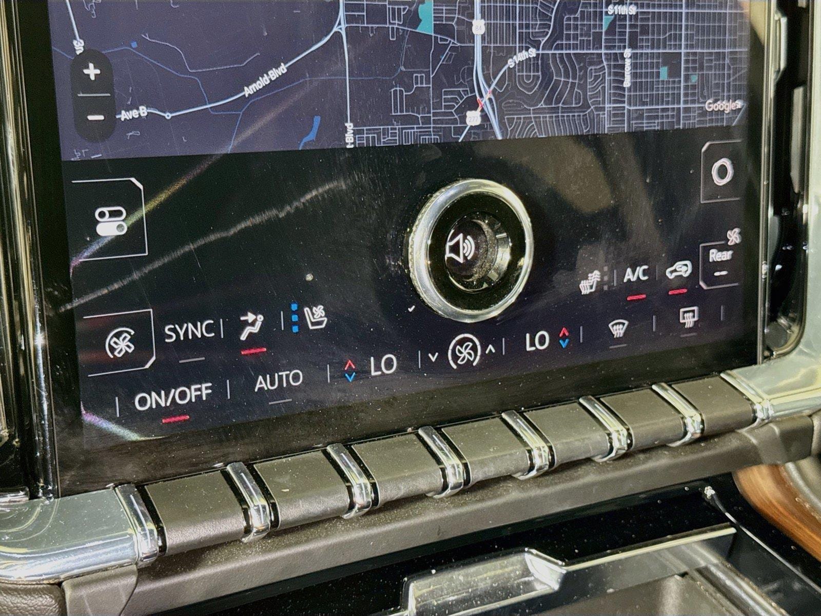 2025 GMC Yukon XL Denali - Photo 14