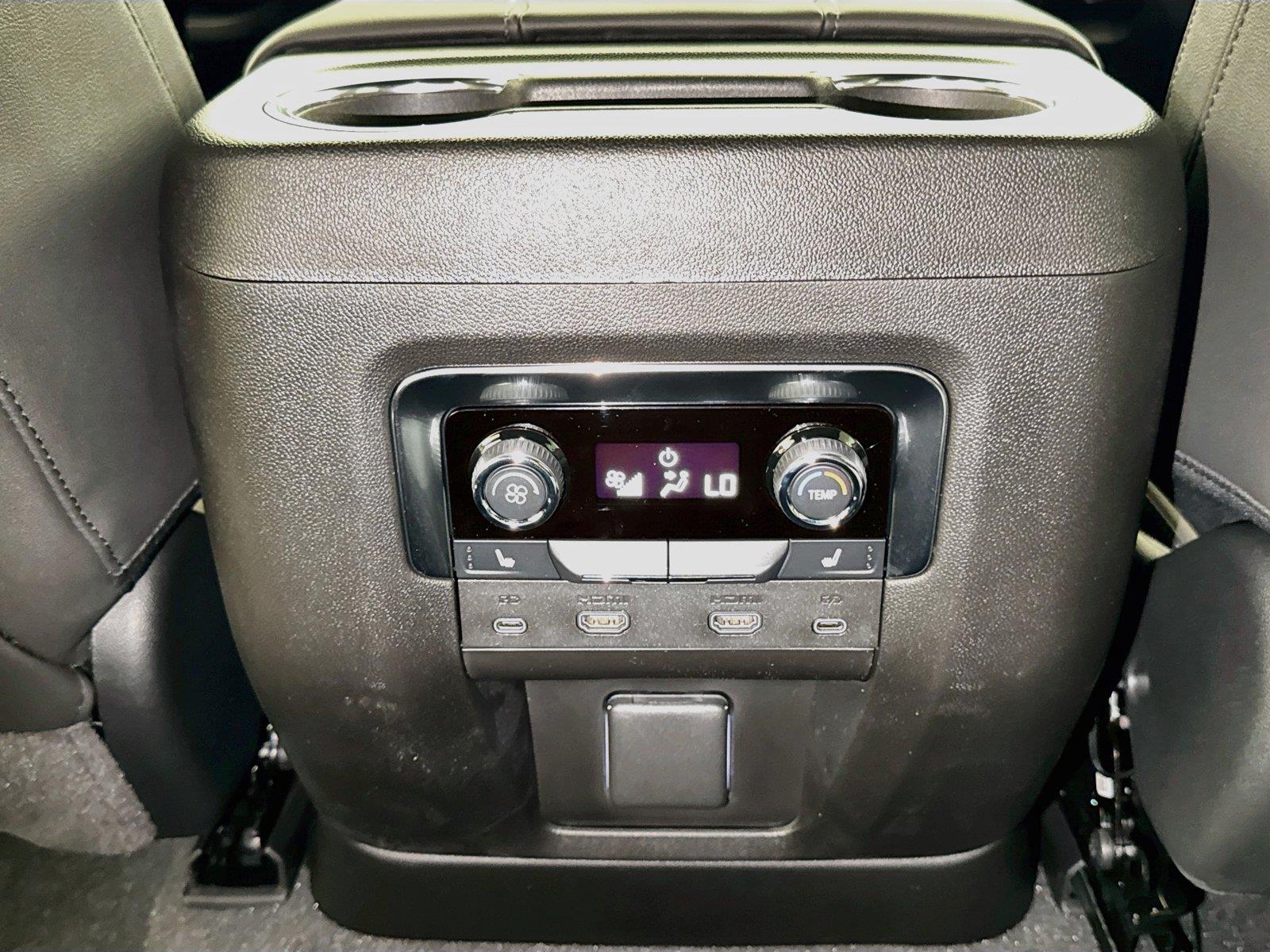 2026 Chevrolet Tahoe Z71 - Photo 14