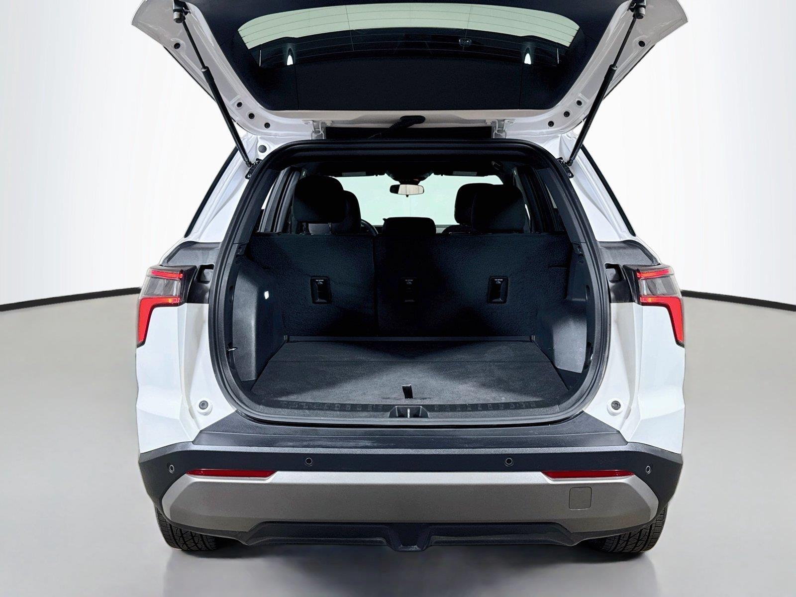 2025 Chevrolet Equinox LT - Photo 24