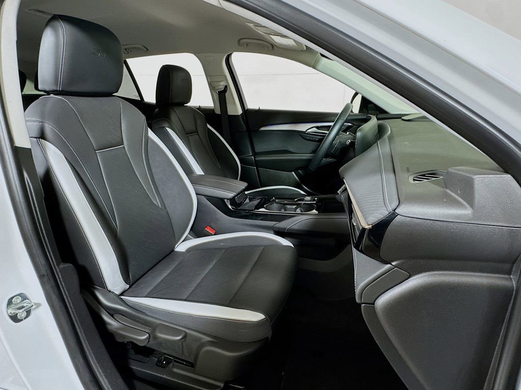 2025 Buick Envision Sport Touring - Photo 27