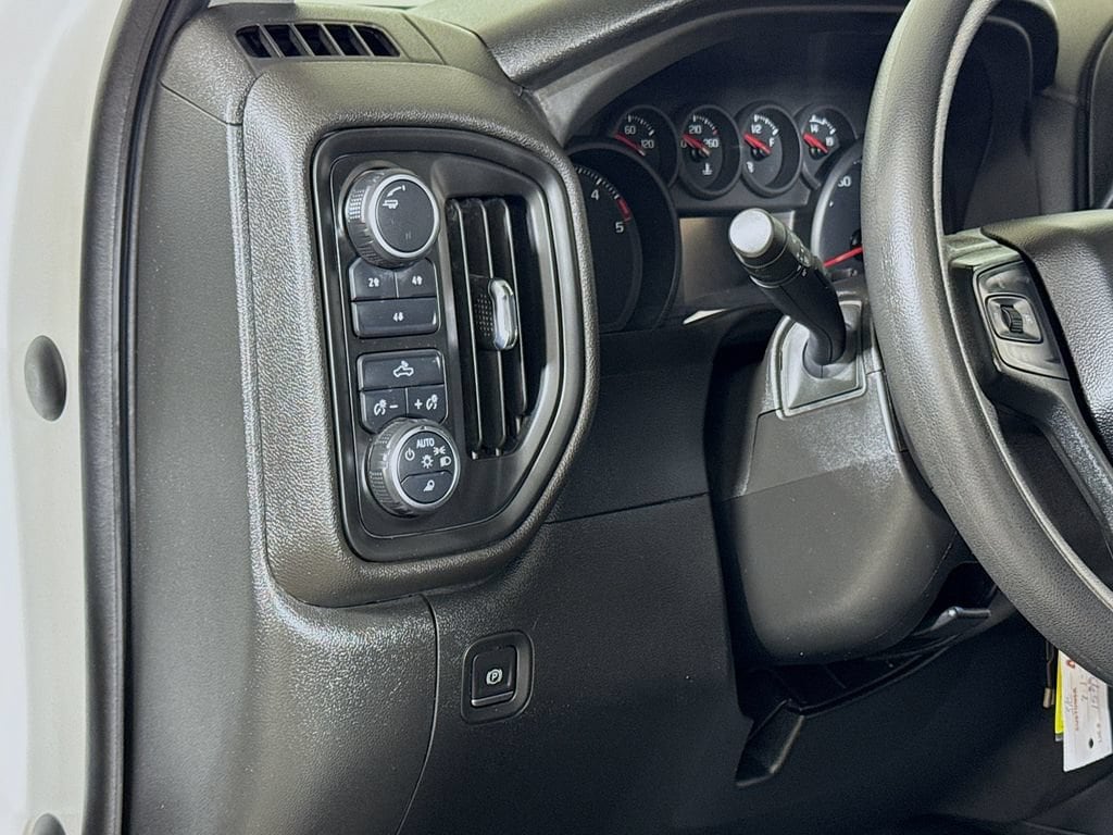 2023 Chevrolet Silverado 2500HD Custom - Photo 8