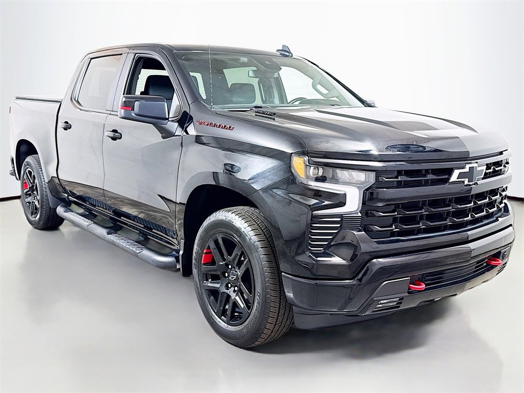 2023 Chevrolet Silverado 1500 RST photo 3