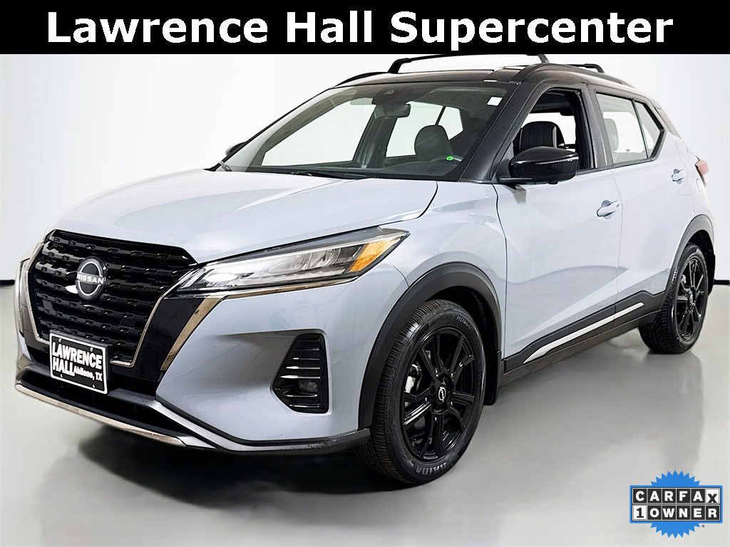 2023 Nissan Kicks SR's photo