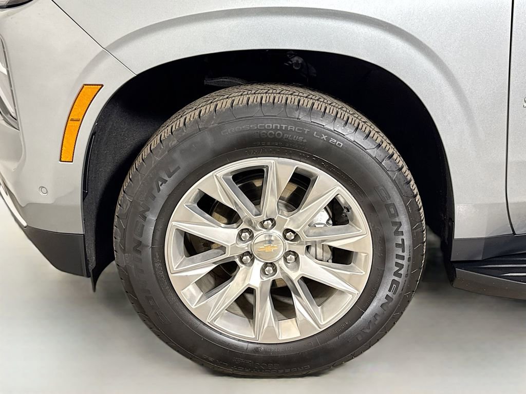 2025 Chevrolet Suburban Premier - Photo 31