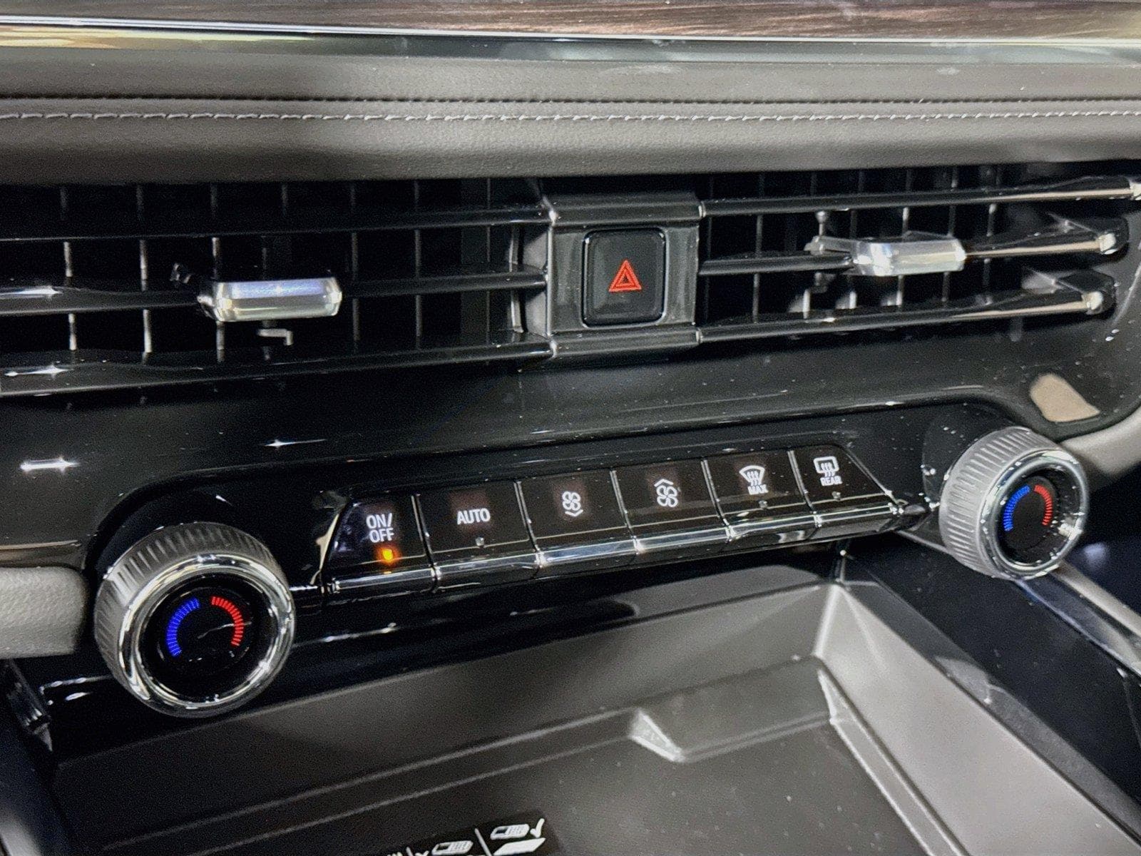 2027 Chevrolet Tahoe Z71 - Photo 10