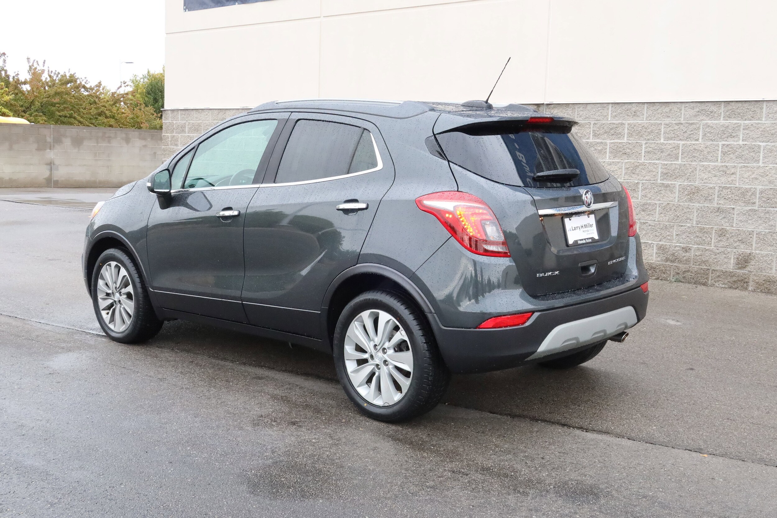 2017 Buick Encore Preferred photo 3