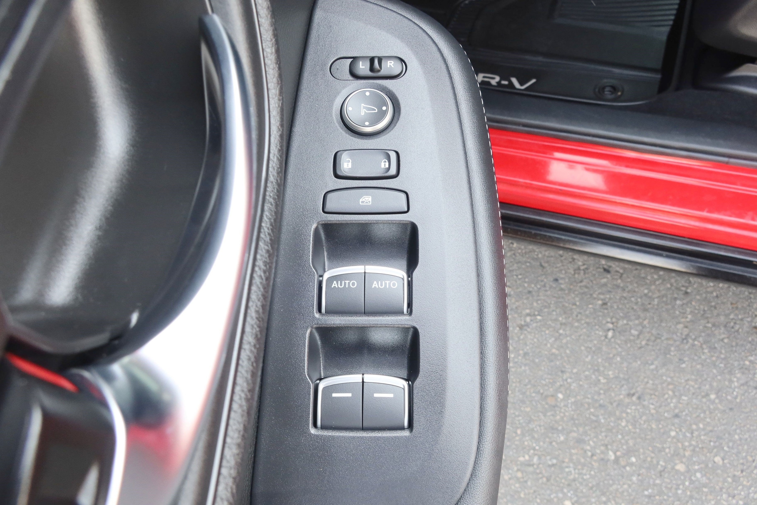 2025 Honda HR-V EX-L - Photo 15
