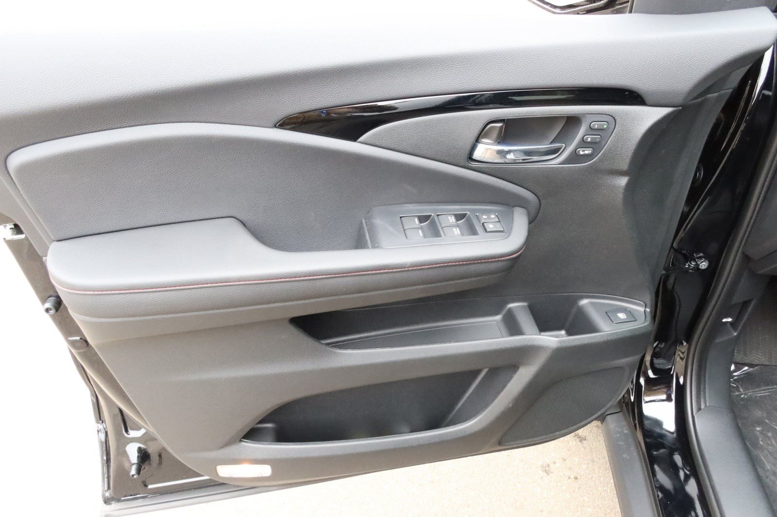 2026 Honda Ridgeline Black Edition - Photo 14