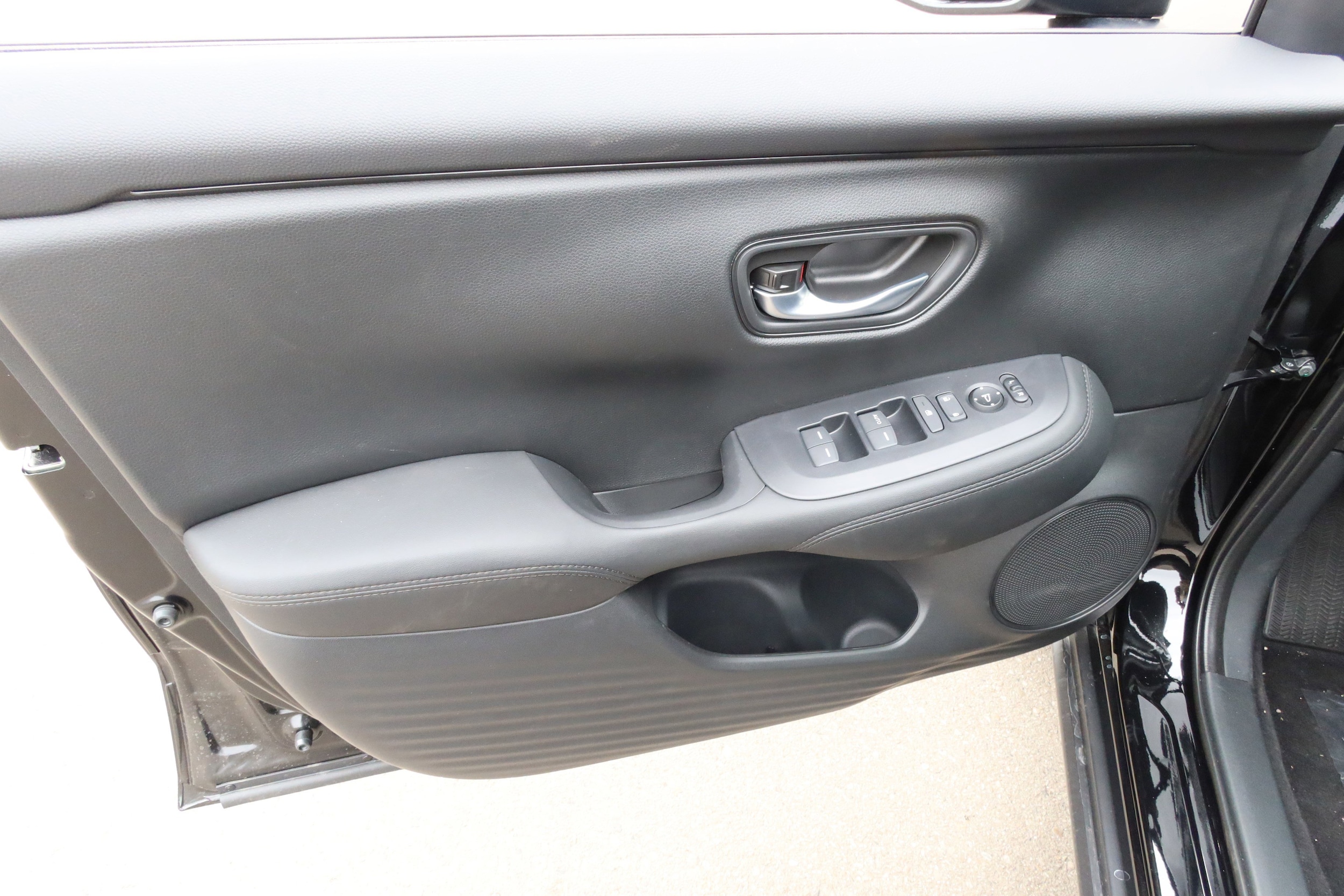 2026 Honda HR-V LX - Photo 14