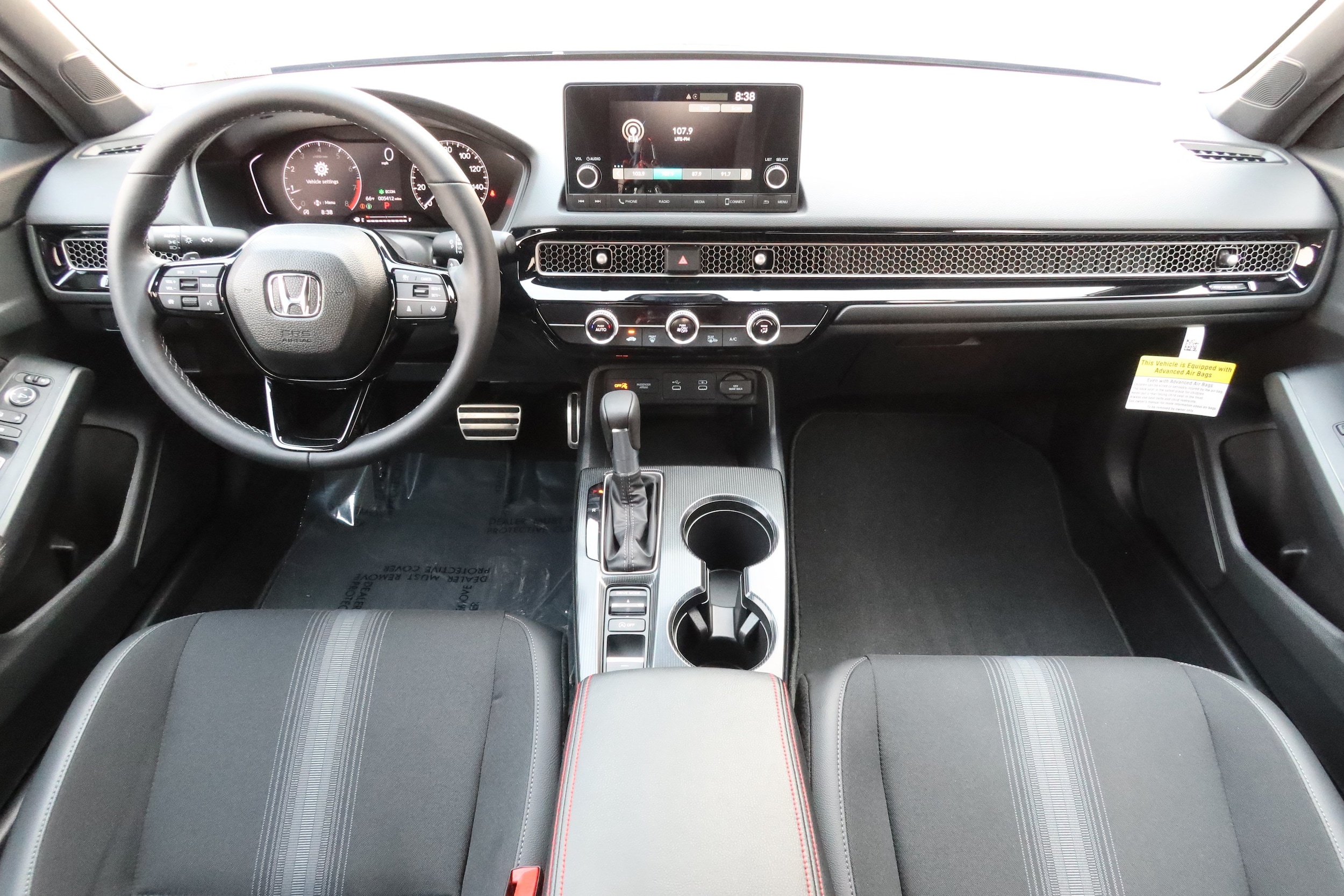 2026 Honda Civic Hatchback Sport - Photo 17