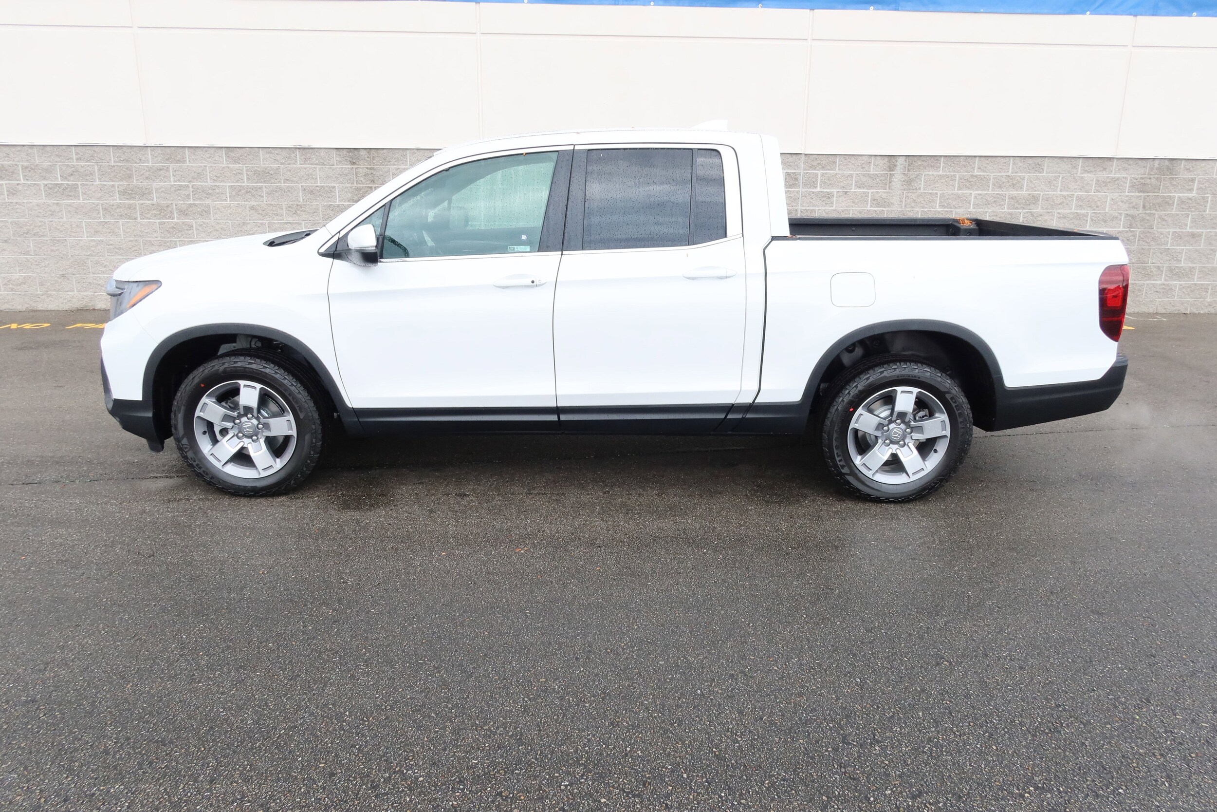 2026 Honda Ridgeline RTL photo 2