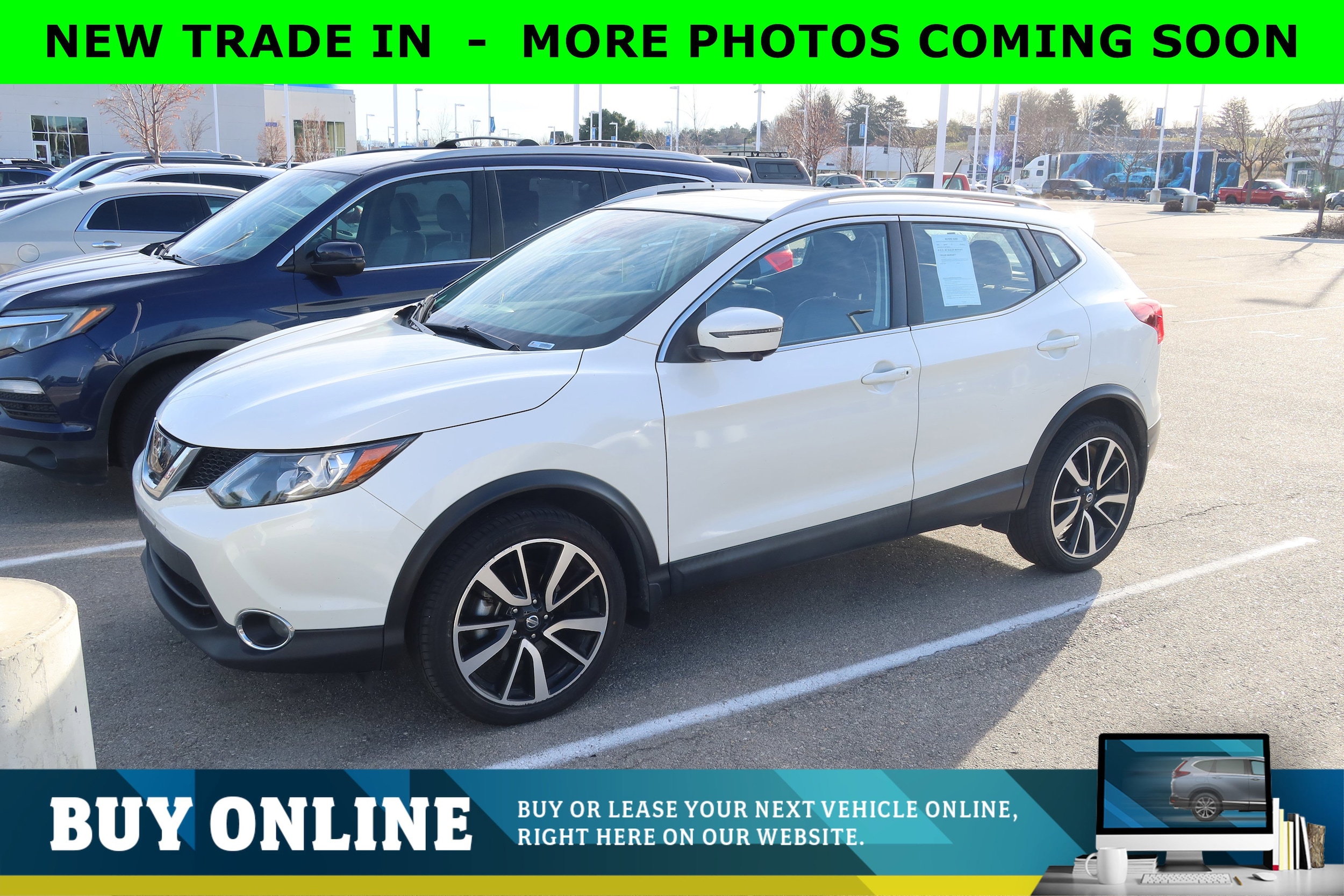 2017 Nissan Rogue Sport SL's photo
