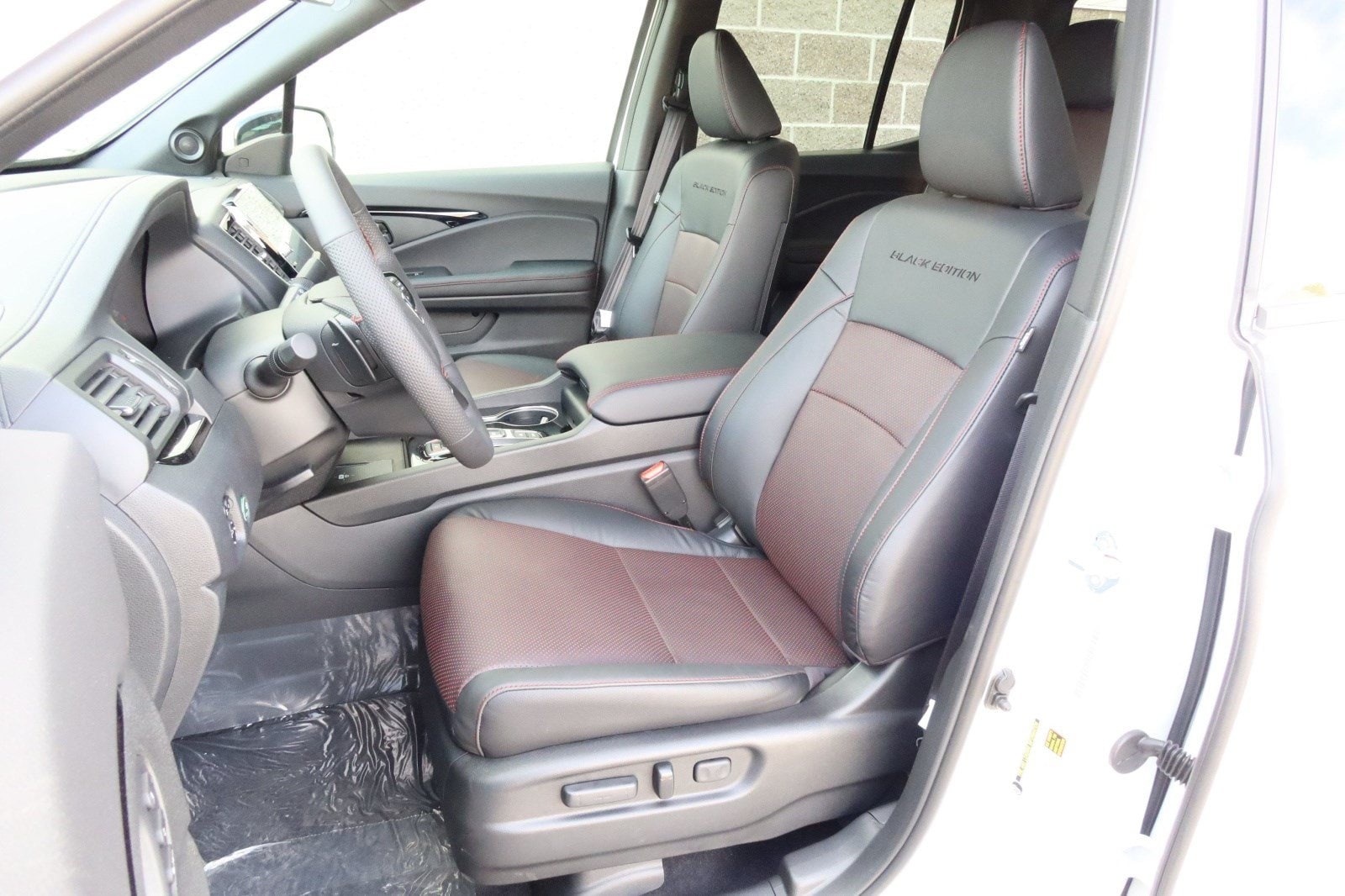 2026 Honda Ridgeline Black Edition - Photo 12