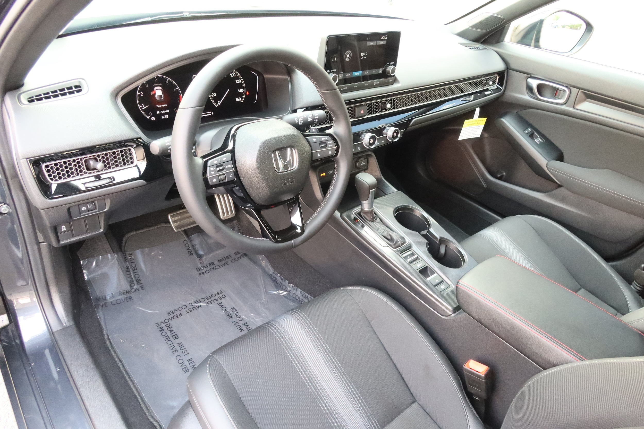 2026 Honda Civic Hatchback Sport - Photo 11