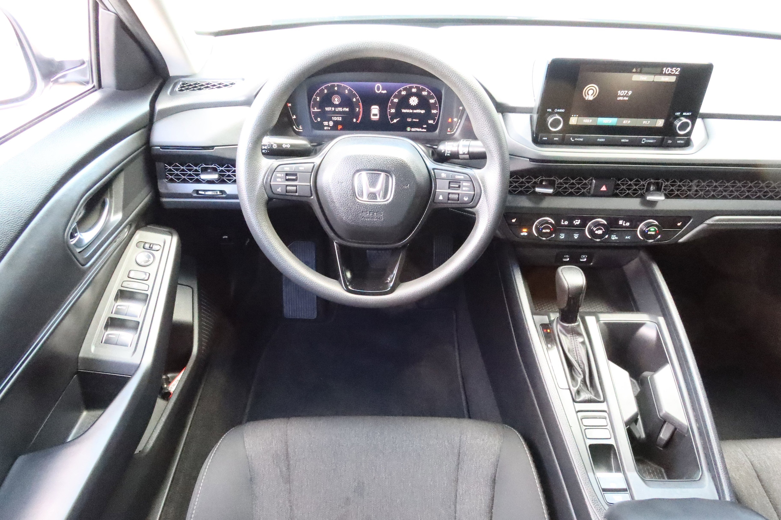 2024 Honda Accord EX - Photo 17
