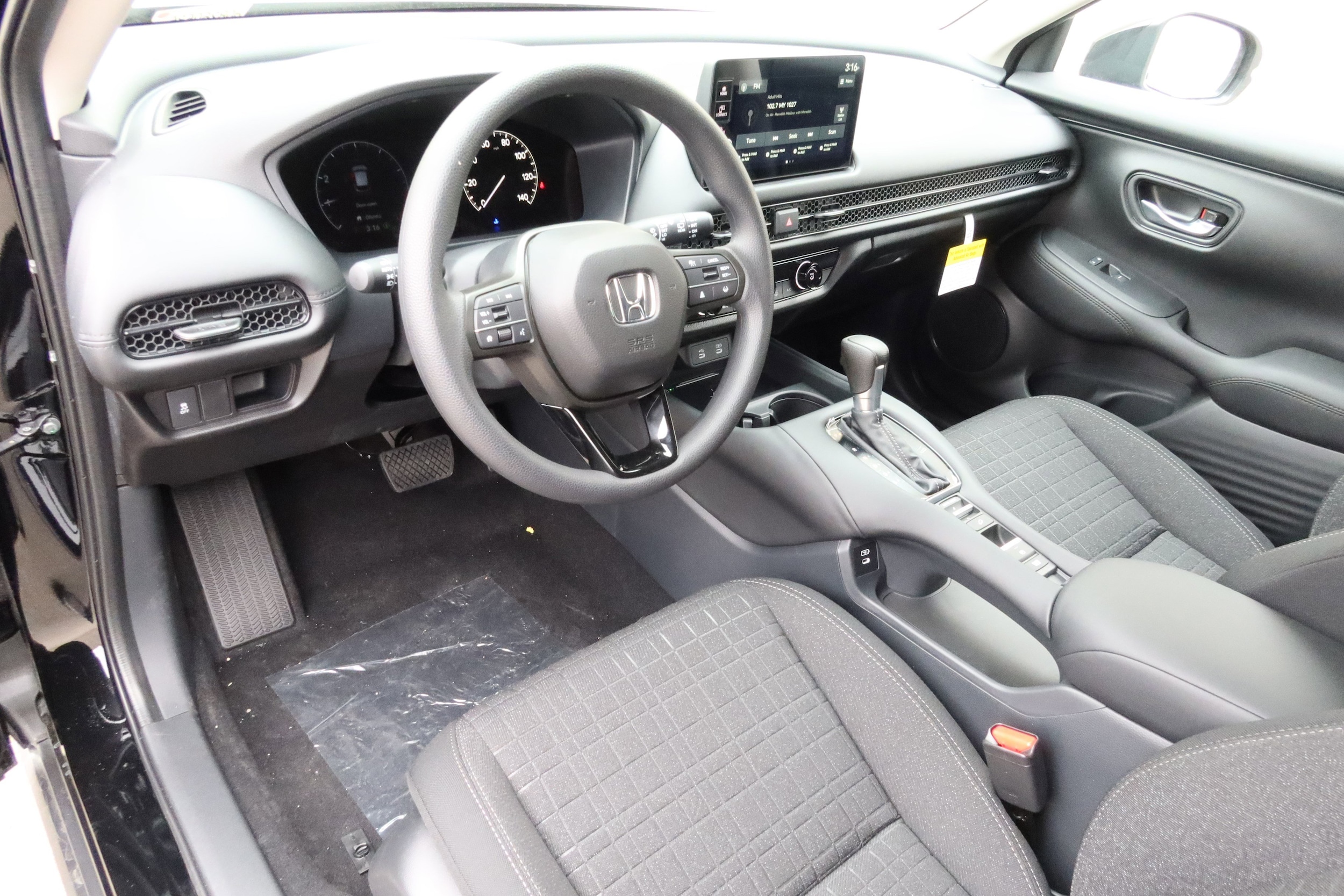 2026 Honda HR-V LX - Photo 11