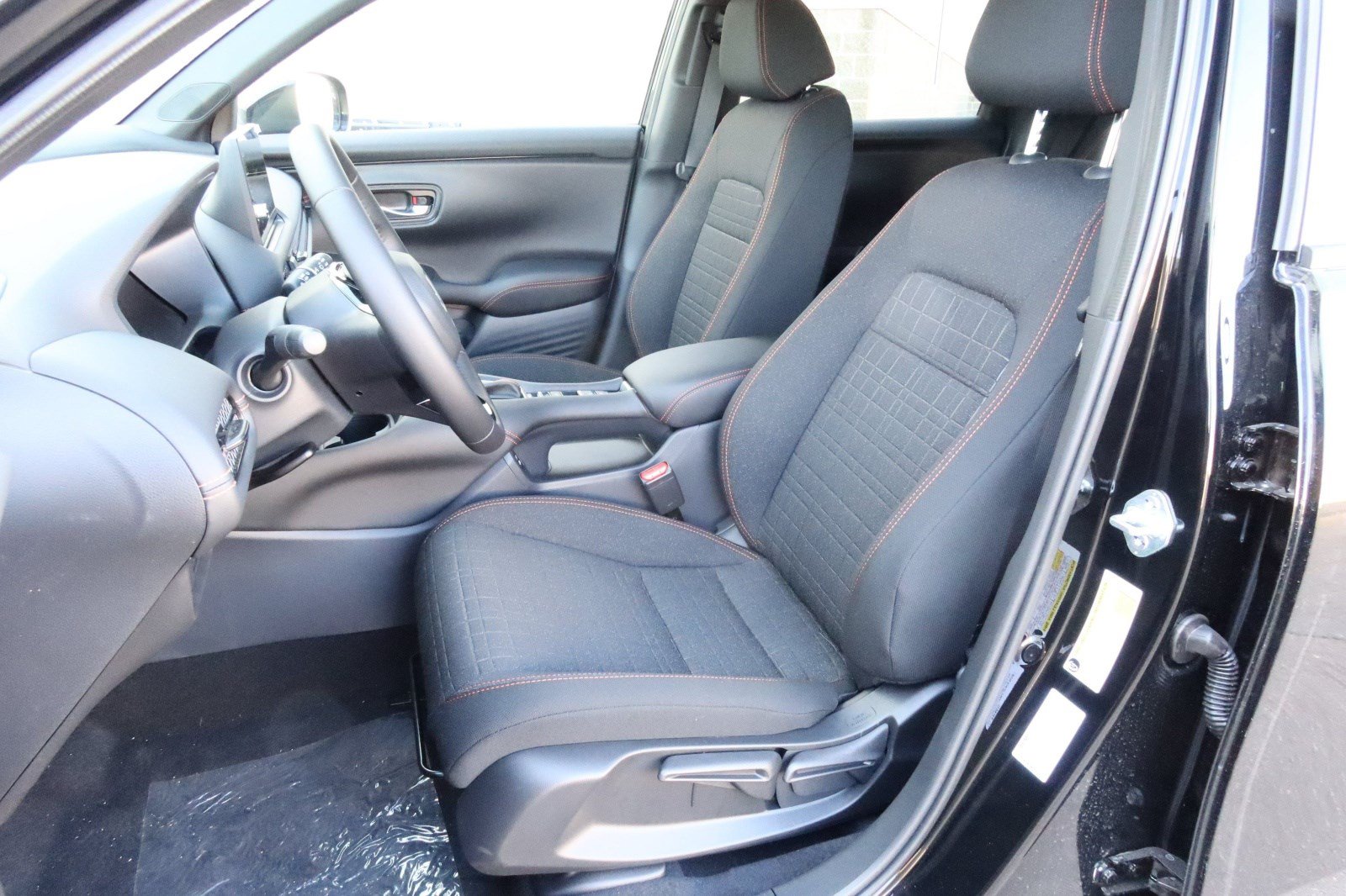 2027 Honda HR-V Sport - Photo 12