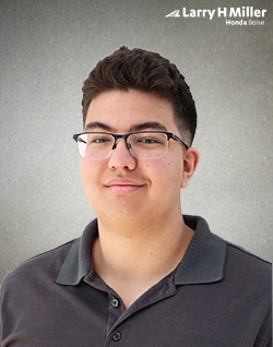 Staff member Conner from ID_e97dc36df241