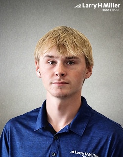 Staff member Ryder from ID_e97dc36df241